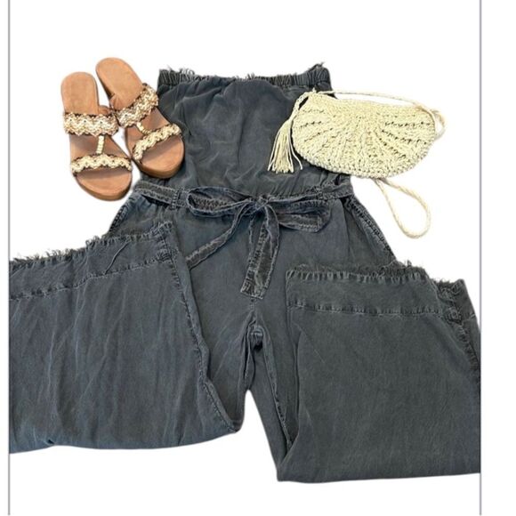 Cloth & Stone szXS dark grey strapless romper frayed edges pockets elastic waist - Picture 1 of 10